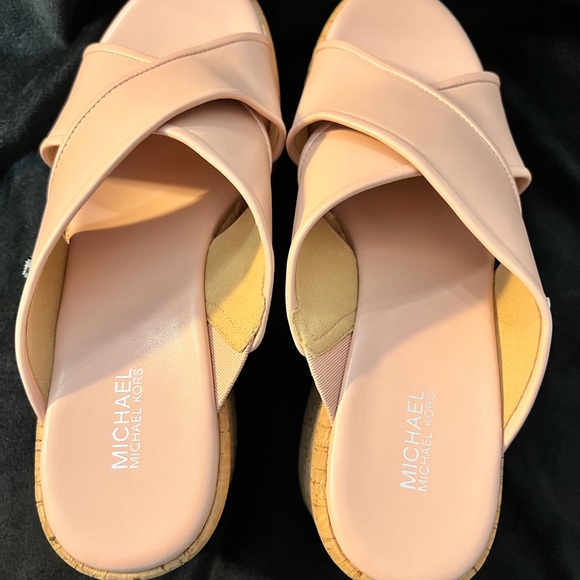 Michael Kors Cary leather wedge sandal - Picture 3 of 7